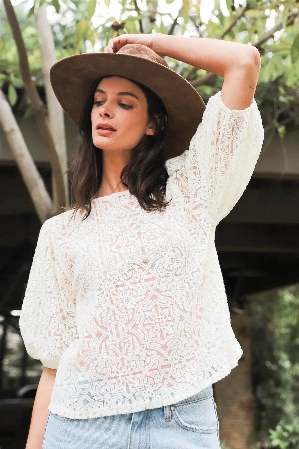 Cream Textured Mesh Ornament Print Short Balloon Sleeve Top /2-2