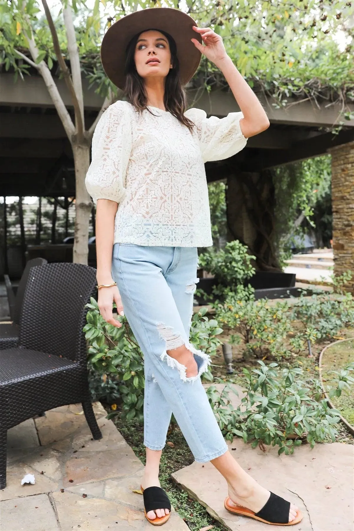 Cream Textured Mesh Ornament Print Short Balloon Sleeve Top /2-2