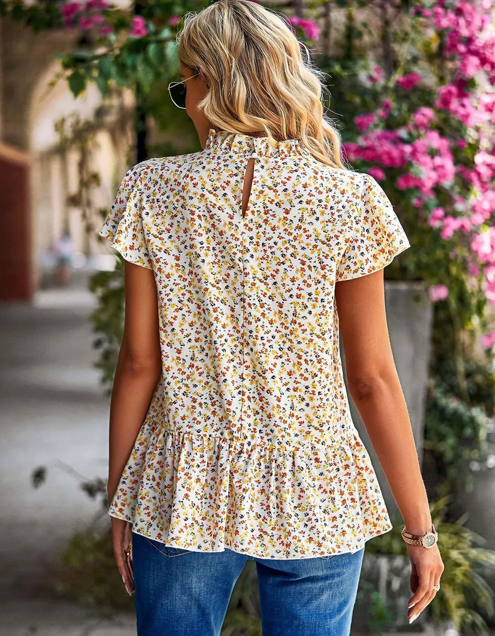 Disty Floral Round Neck Short Sleeve Slim Shirt
