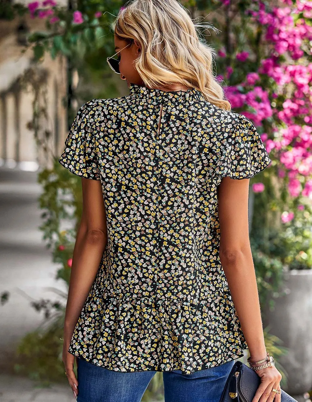 Disty Floral Round Neck Short Sleeve Slim Shirt