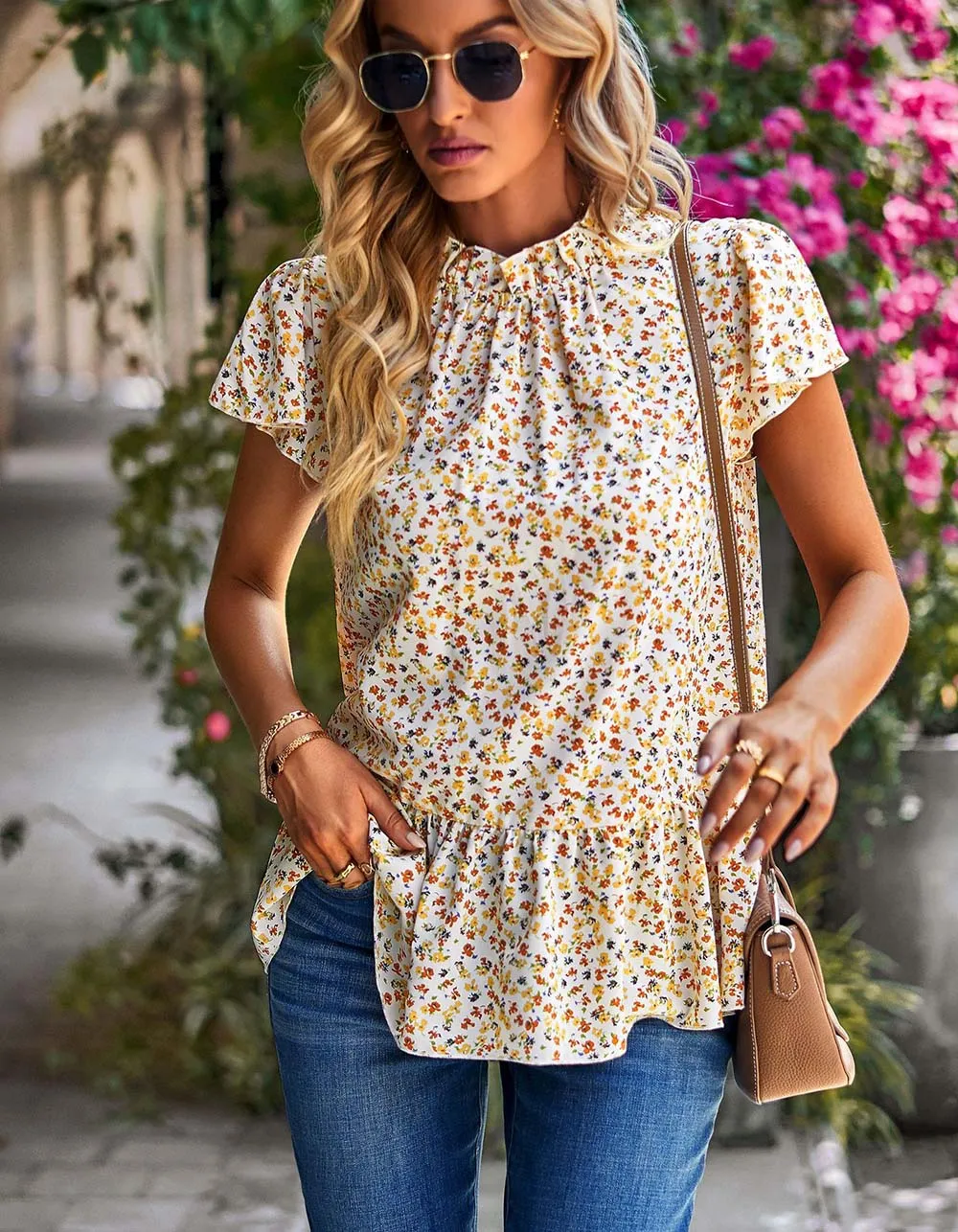Disty Floral Round Neck Short Sleeve Slim Shirt
