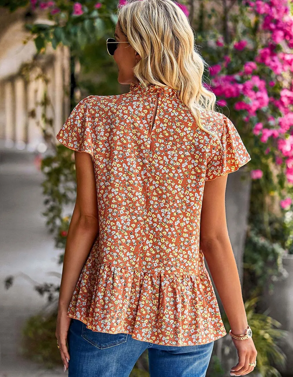 Disty Floral Round Neck Short Sleeve Slim Shirt