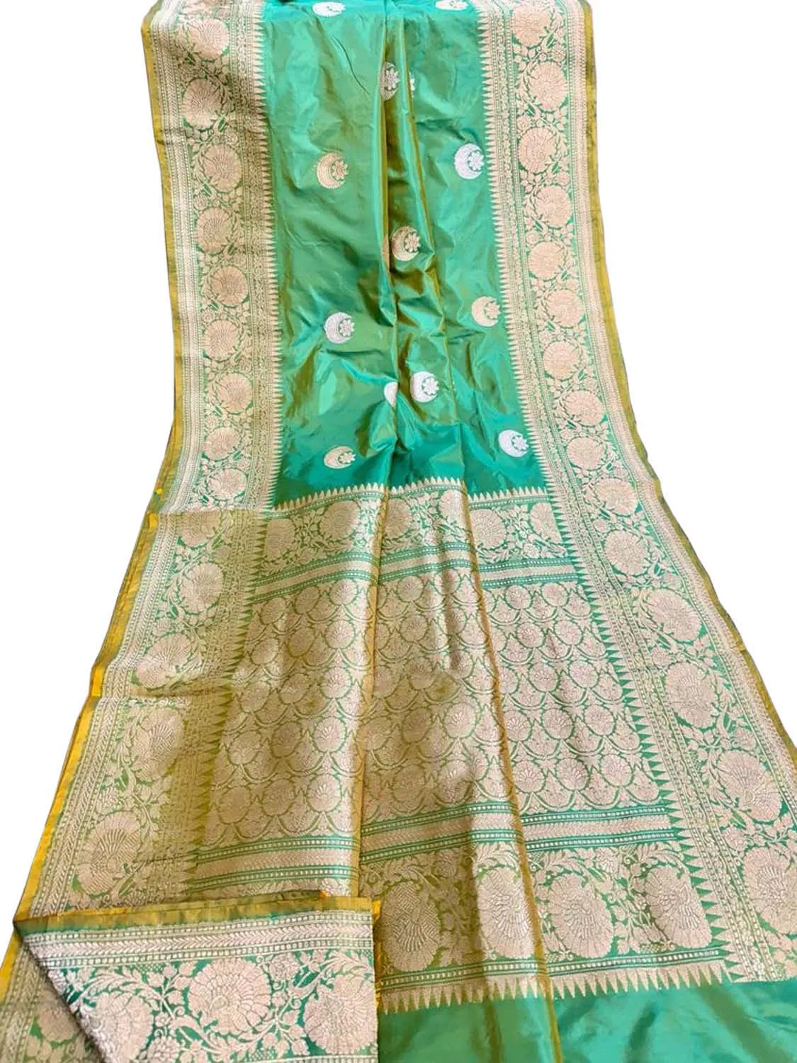 Elegant Green Banarasi Handloom Pure Katan Silk Saree