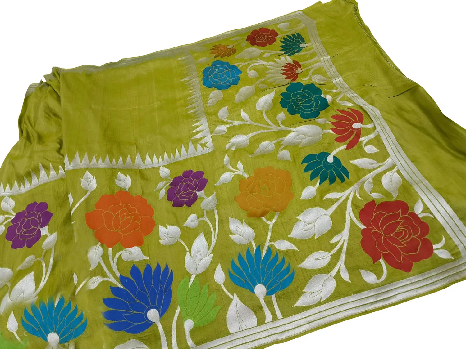 Exquisite Green Banarasi Tussar Georgette Saree