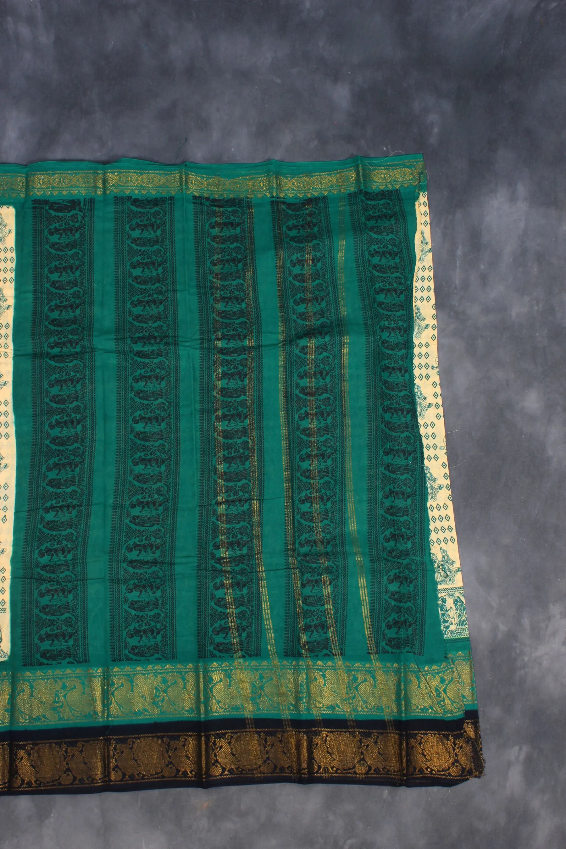 Madurai Pure Sungudi Cotton Saree with Elegant Double Borders